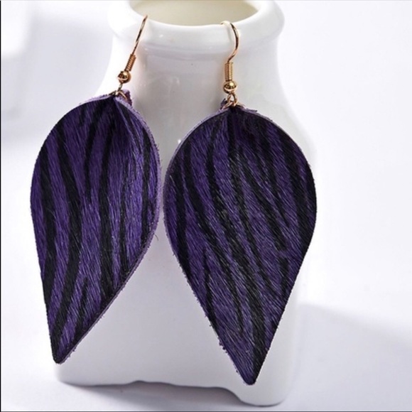 Jewelry - Vintage Boho Leopard Leather Petal Earrings